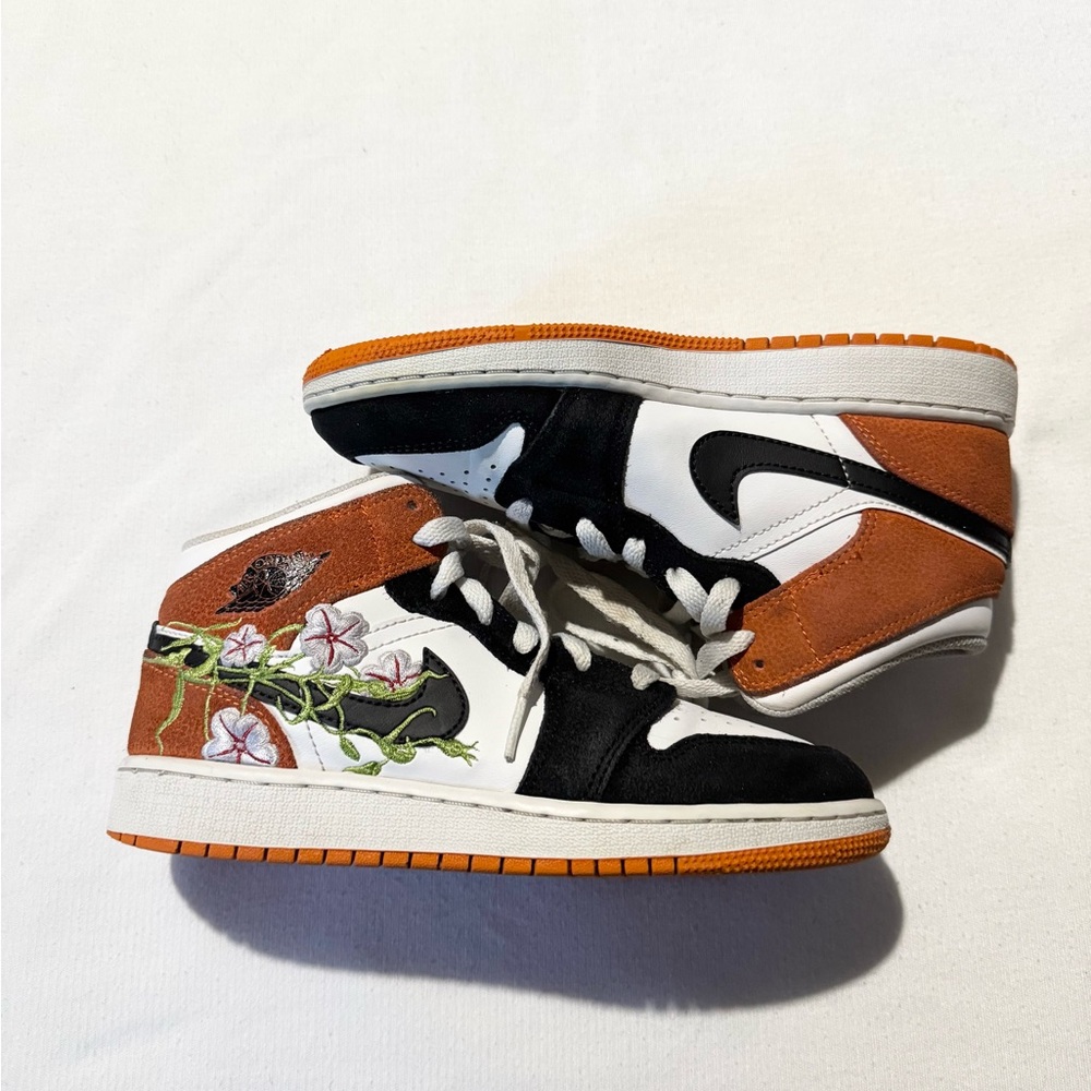 Nike Air Jordan 1 Mid (GS) Floral Multicolor Sz 4.5Y Kids Unisex